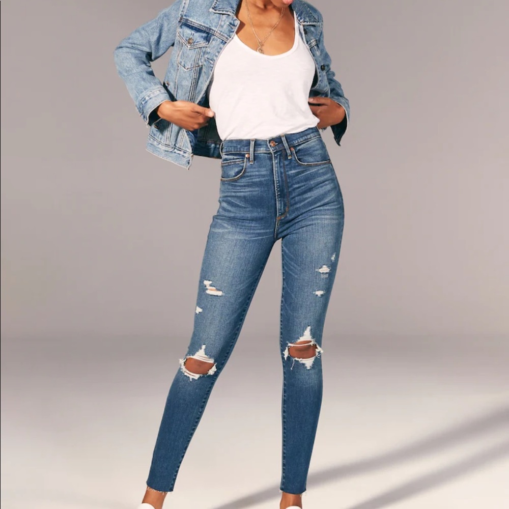 Abercrombie high rise ripped jeans - 28L